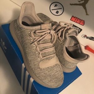 Adidas tubular shadow